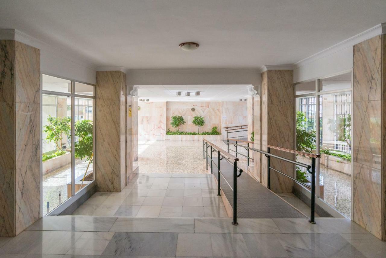 Gran Apartamento 4 hab. 8 pers. Parking incluido Málaga Exterior foto